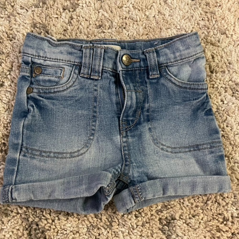 Light Blue Denim Cuffed Jean Shorts Girls sz 4T - Picture 1 of 2